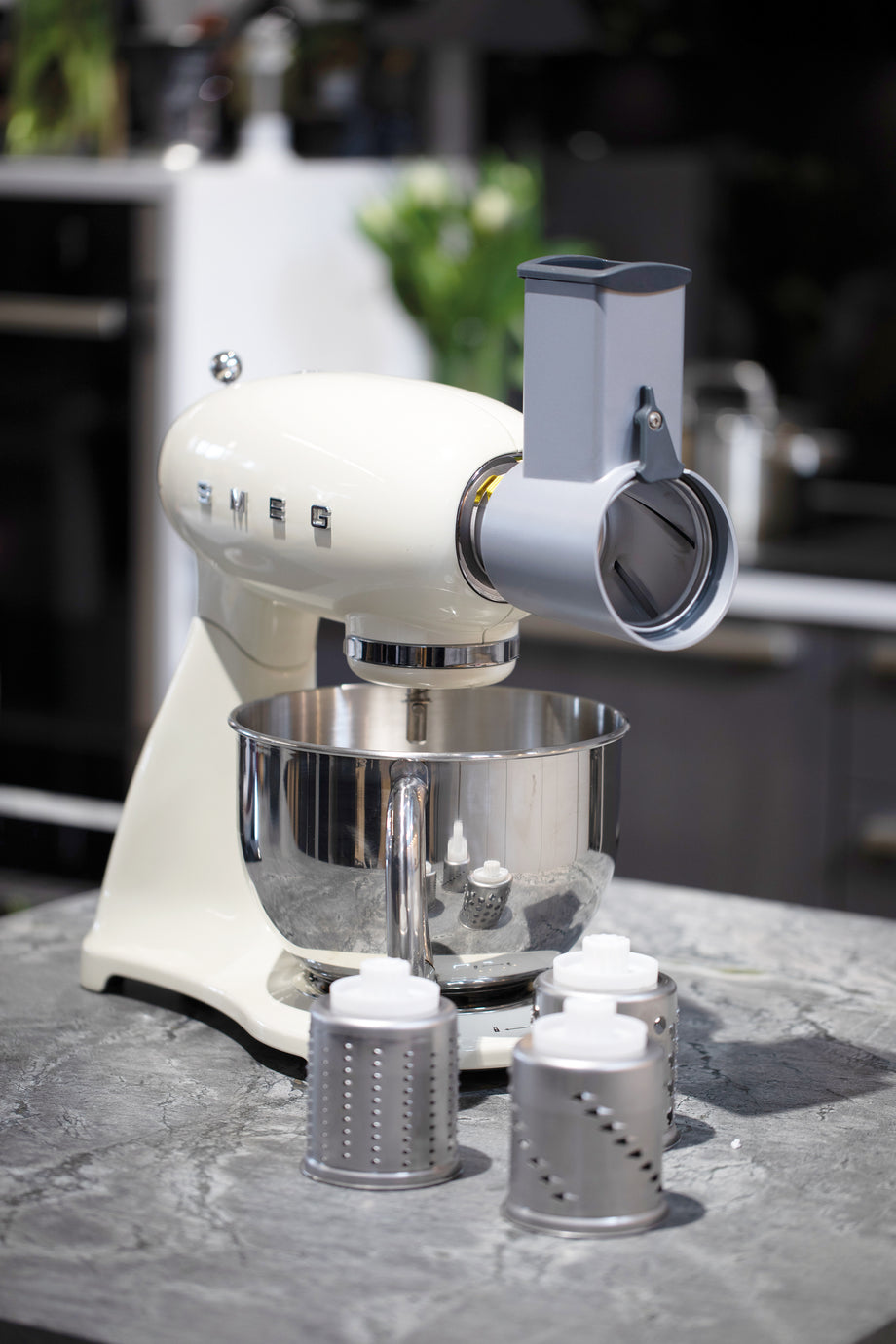 Smeg food outlet processor white