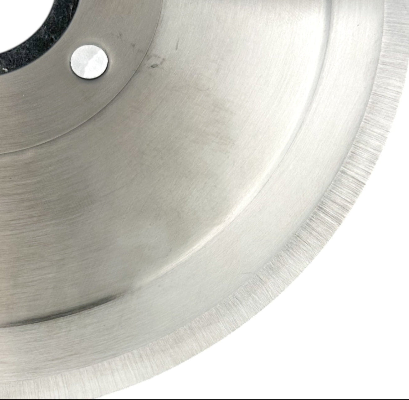 Detailansicht des glatten Messers für den Allesschneider